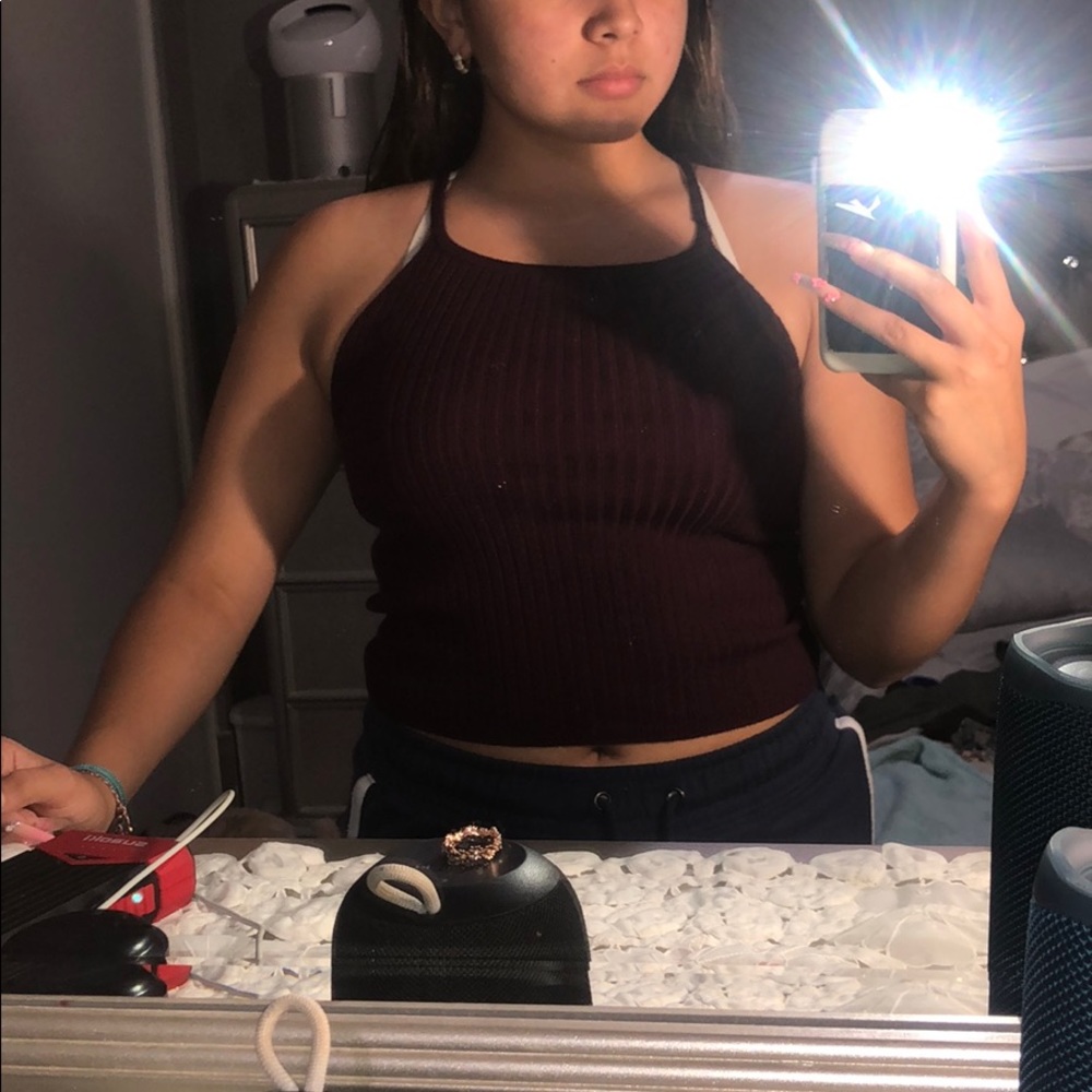 burgundy crop top